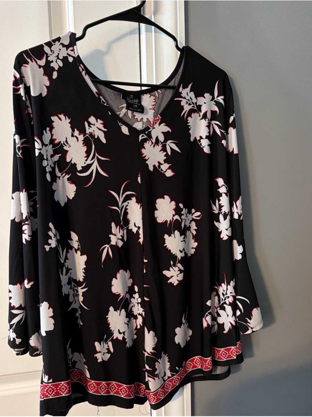 Black Floral V-Neck Long-Sleeve Top with Red Trim